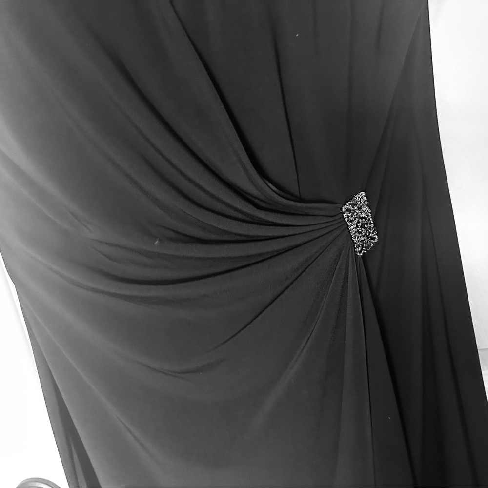 American Living by Ralph Lauren Black Waterfall Sheath Brooch Accented Dress - Picture 7 of 9